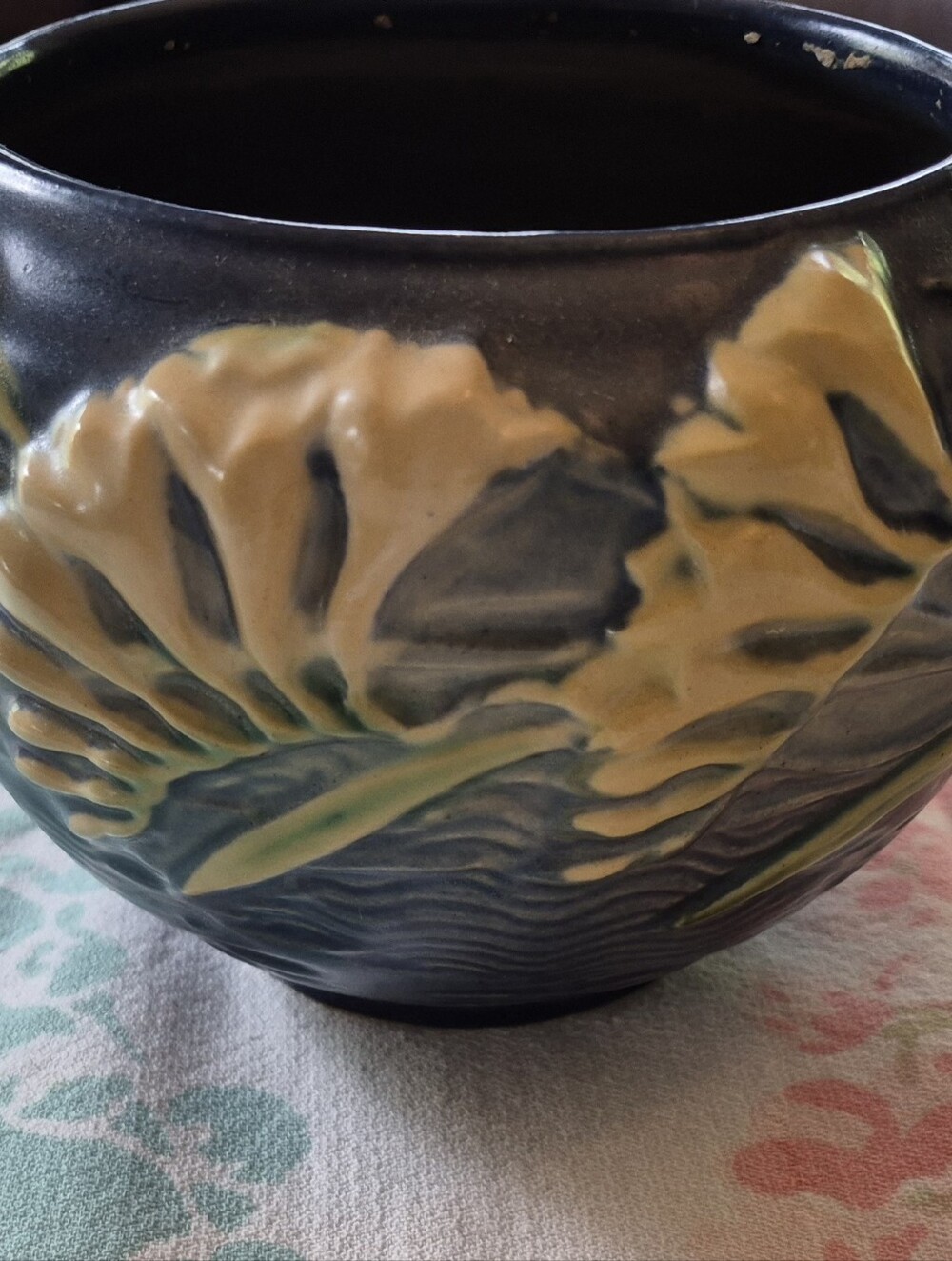 ROSEVILLE USA 669-4 1940s Antique FREESIA Jardiniere Pottery Vase Gorgeous